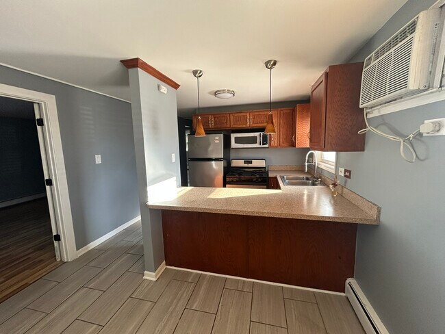 Building Photo - 4545 Prescott Ave