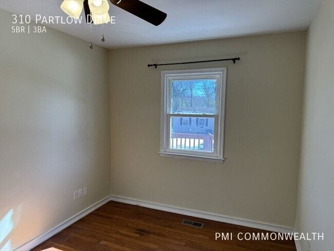 Building Photo - 310 Partlow Dr