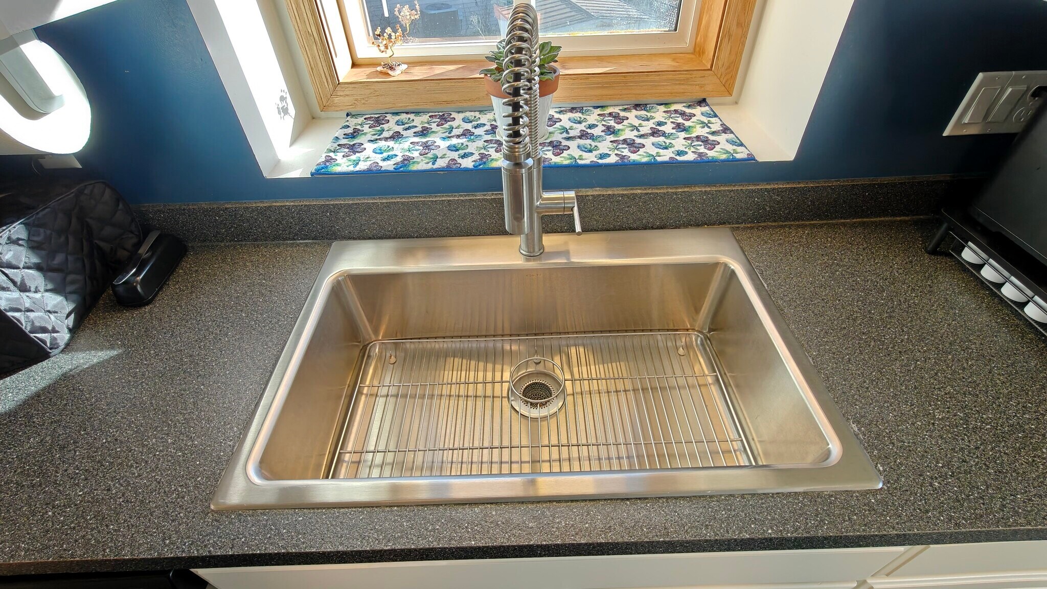 Building Photo - 1943 Parkway Ave