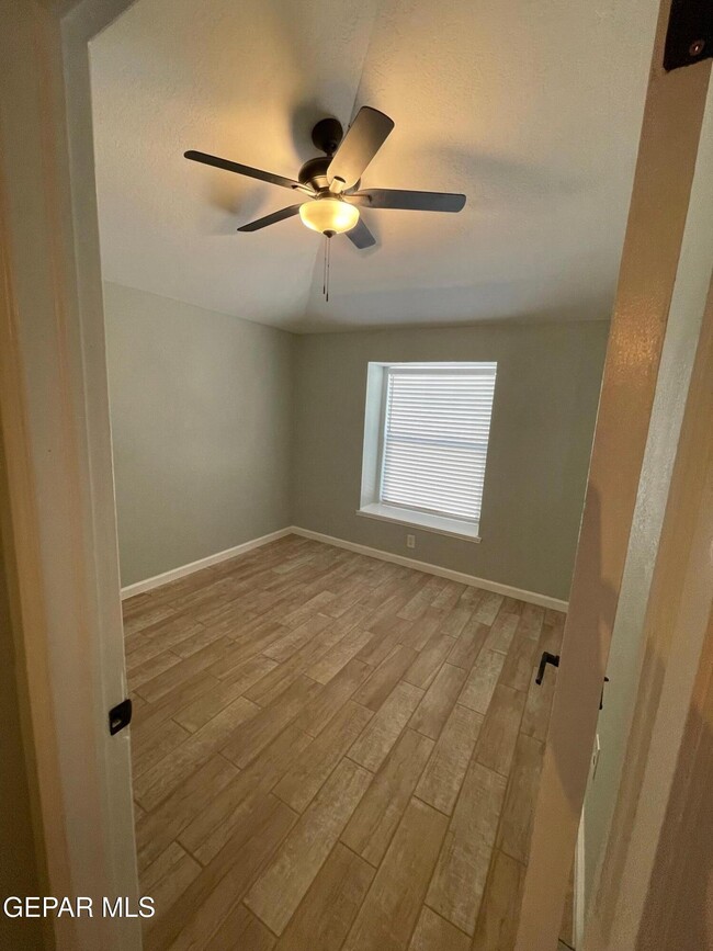 Building Photo - 1516 Greg Powers Dr