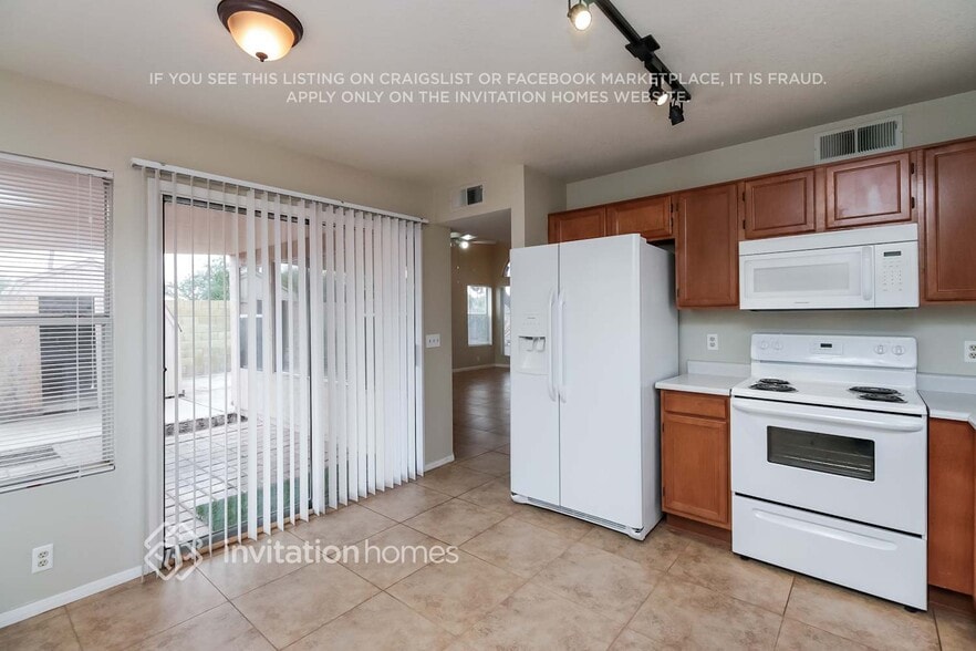 Building Photo - 3936 W Camino Del Rio