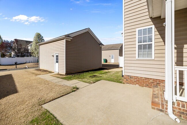 Building Photo - 10724 Alvarado Way