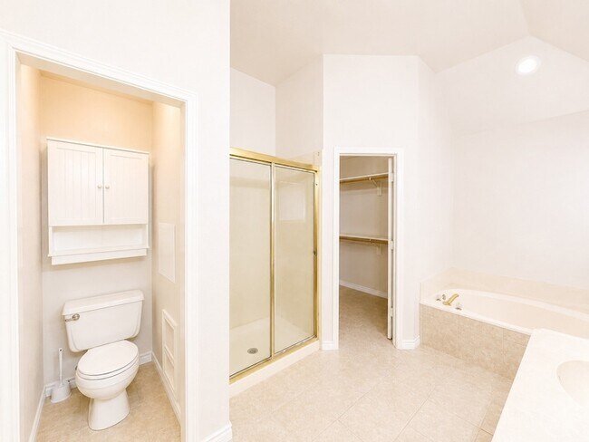 Building Photo - 709 Ridgemont Dr