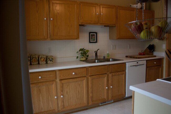 Building Photo - 2610 Walden Road