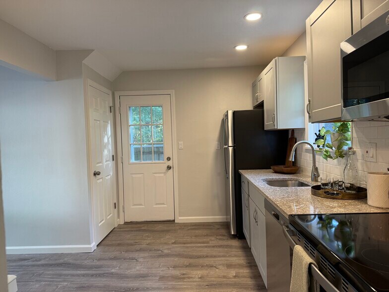 Kitchen 2 - 2 Walnut St