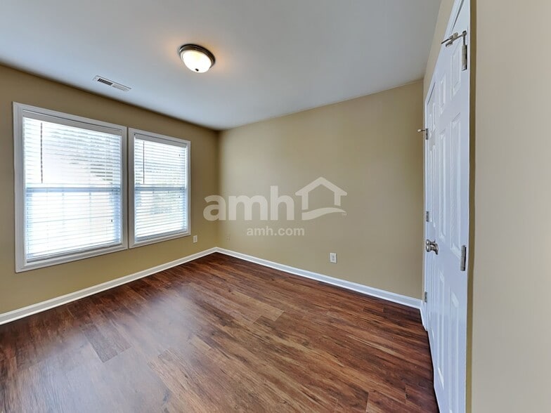 Building Photo - 4049 Alder Grove Ln