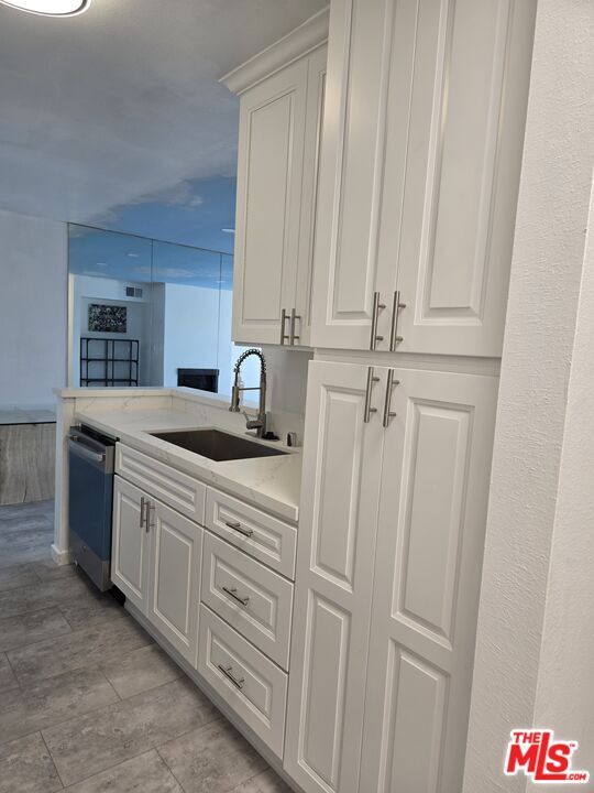 Building Photo - 8535 W Knoll Dr