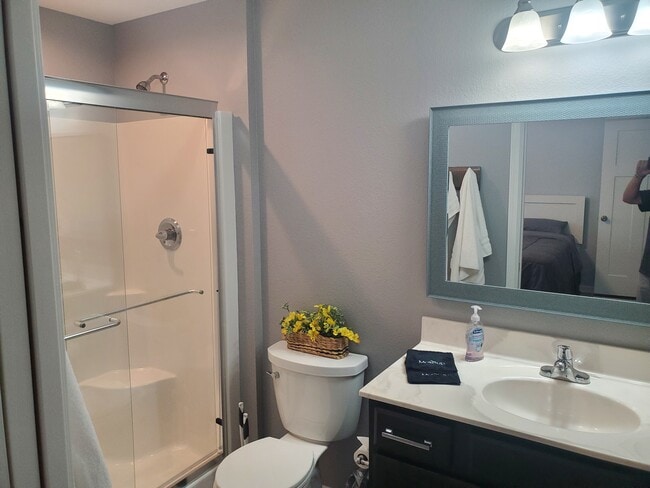 On-suite bathroom #1 - 1314 Bogey Trl