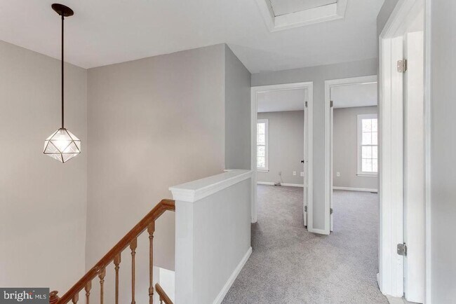 Building Photo - 304 Crescendo Way