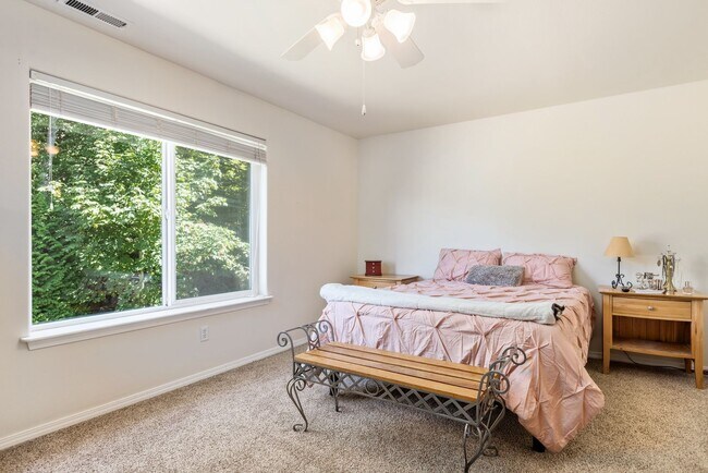 Building Photo - 3 Bd., 2.5 B., home near Barkley Village s...