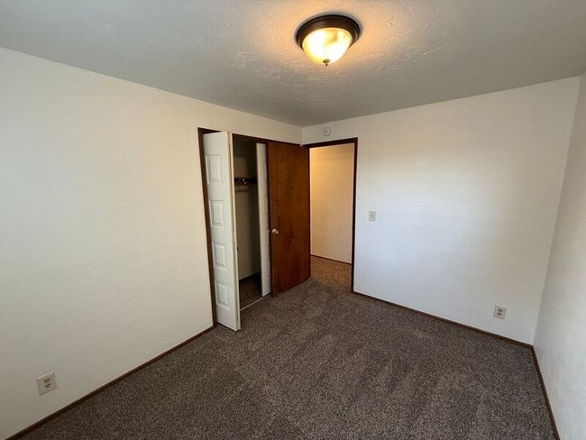 Building Photo - 2907 Moraga Ave SE