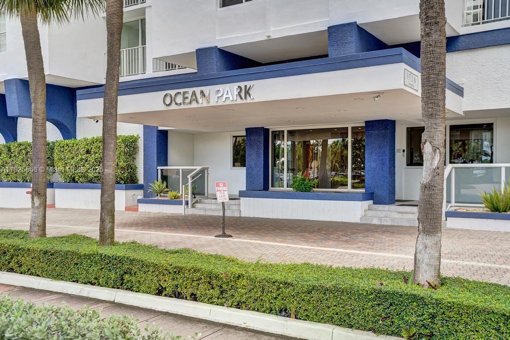 Building Photo - 6450 Collins Ave