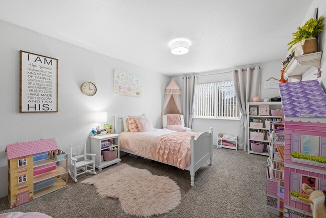 Building Photo - 1234 Pheasant Wy