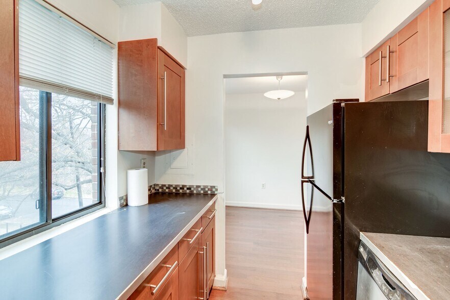 Building Photo - 4733 1st St SW