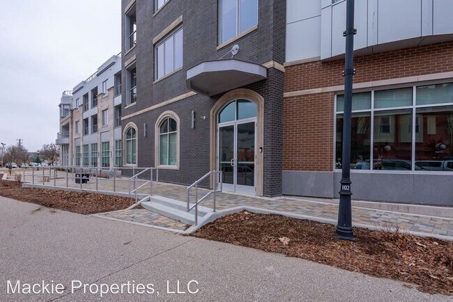 Building Photo - 2 br, 2.5 bath House - 304 West Kirkwood #308