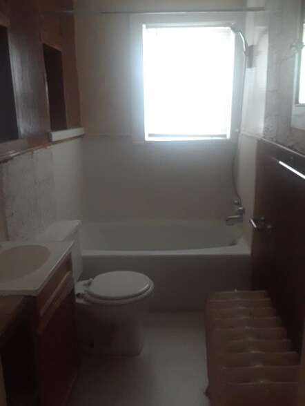 Building Photo - 1411 Gary St