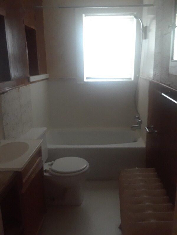 Building Photo - 1411 Gary St