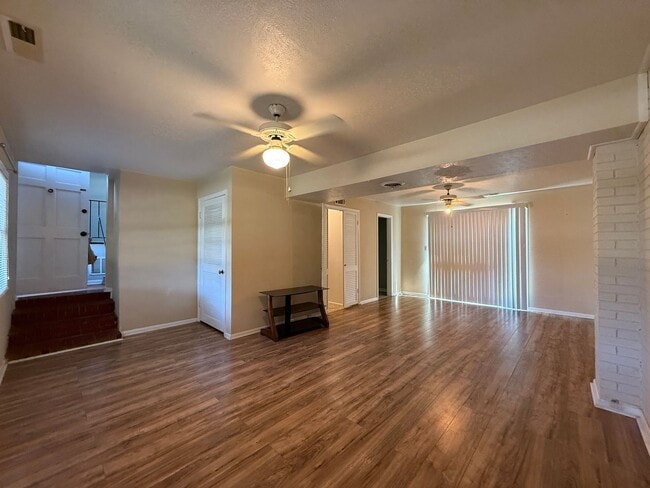 Building Photo - 3 Bedroom Rental - close to Cape Fear Vall...