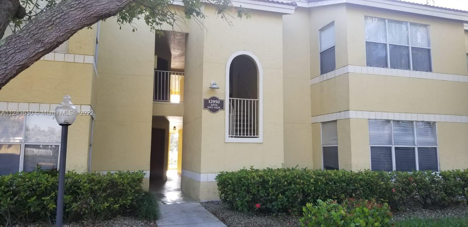 Building Photo - 643 Vista Isles Dr