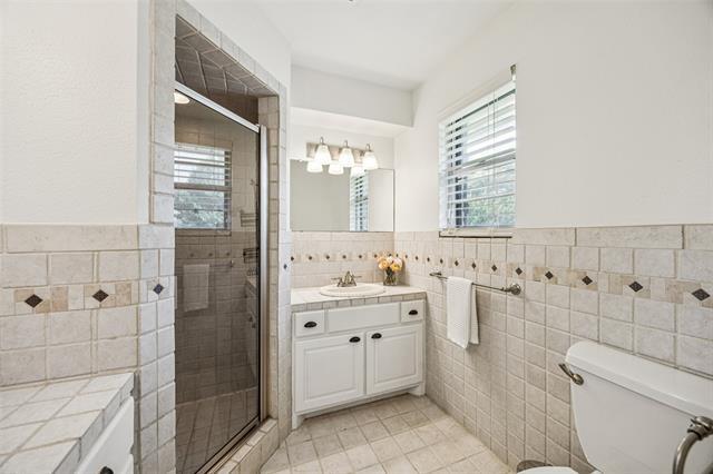 Building Photo - 8422 Sweetwood Dr