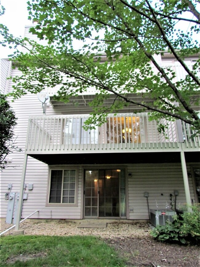 Building Photo - 1596 N St Marks Pl