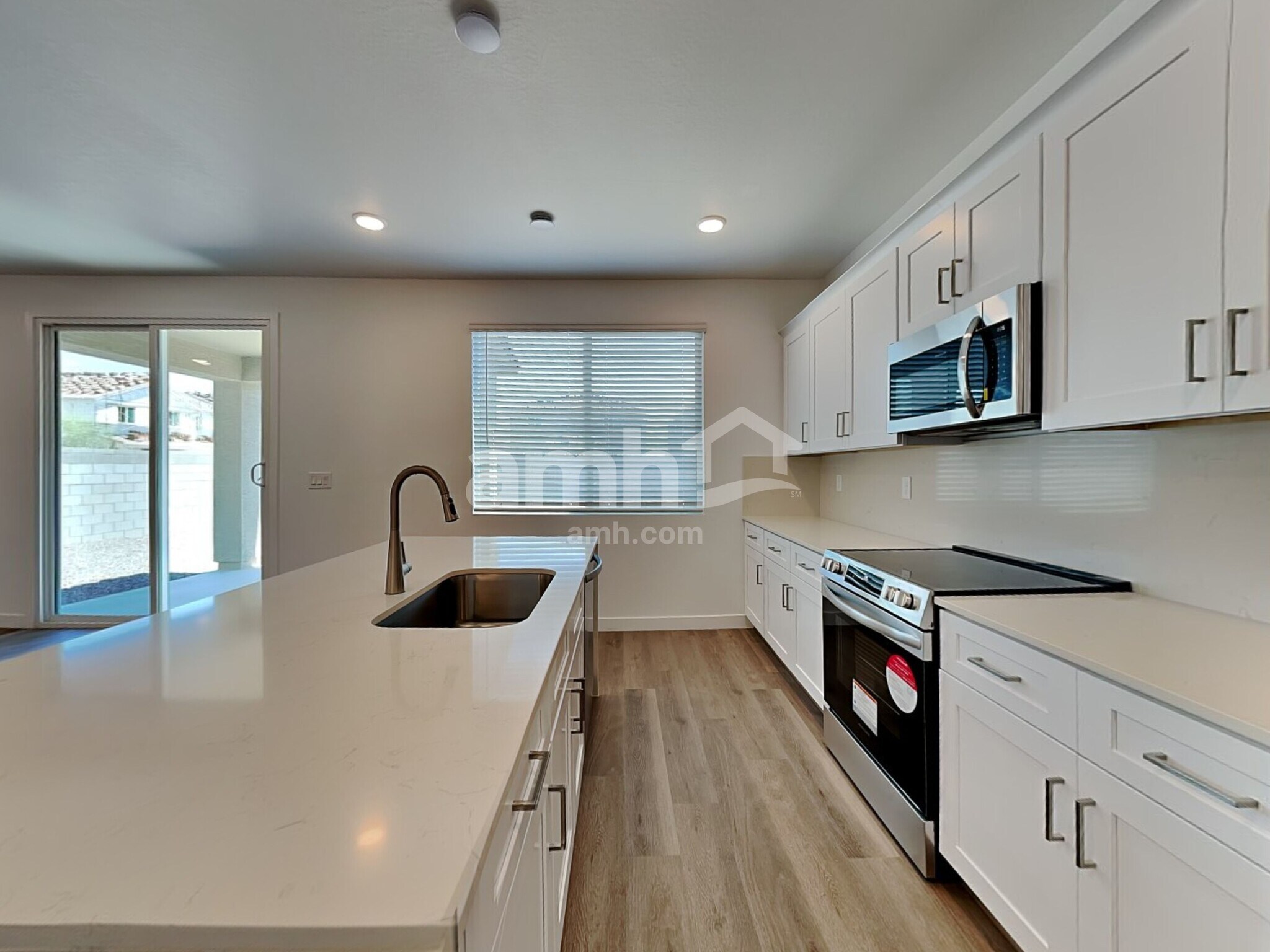 Building Photo - 9717 W Luxton Ln