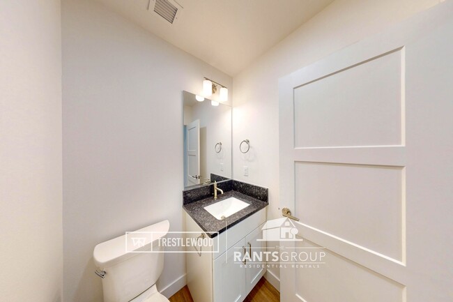 Building Photo - Brand New! Modern Home in Trestlewood – Wh...