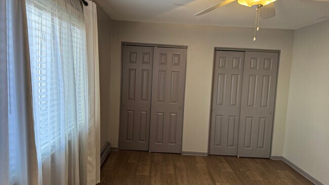 Building Photo - 9S070 Lake Dr