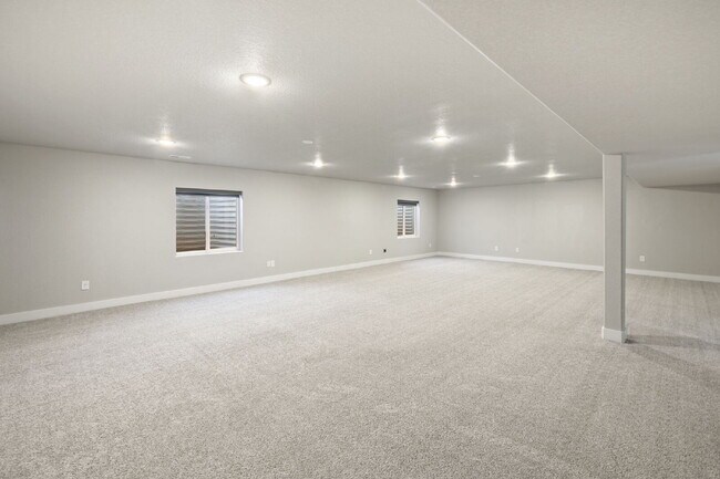 Building Photo - 5255 Big Johnson Dr