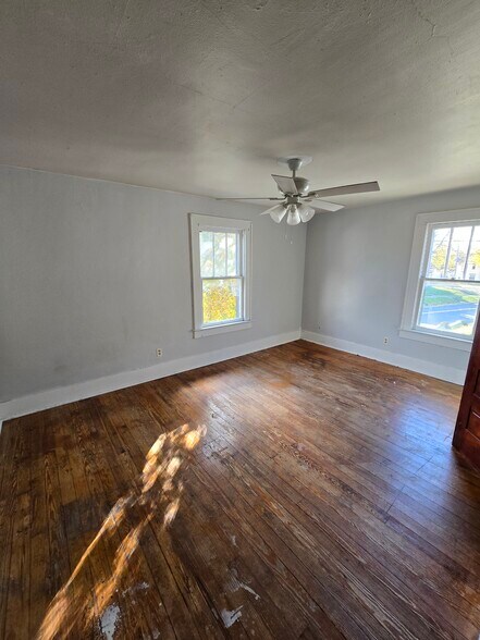 Building Photo - 208 Pike St