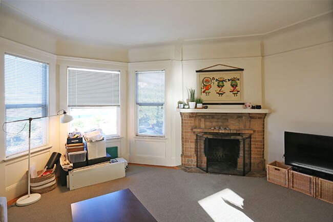 Building Photo - OPEN HOUSE:Sunday(1/12)2:05pm-2:30pm  Grea...