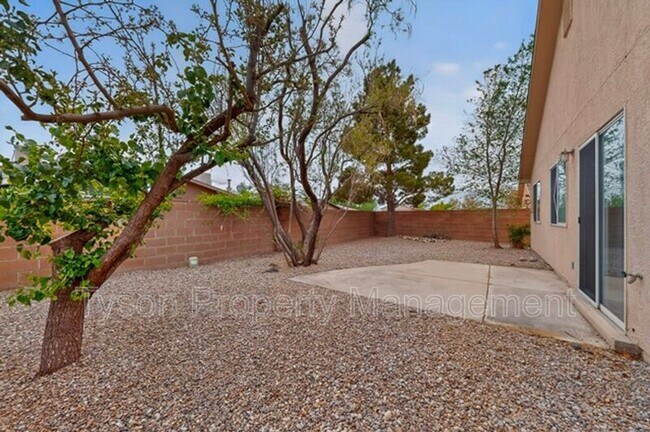 Building Photo - 908 Bursum Ln SE