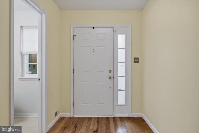 Building Photo - 177 La Costa Dr