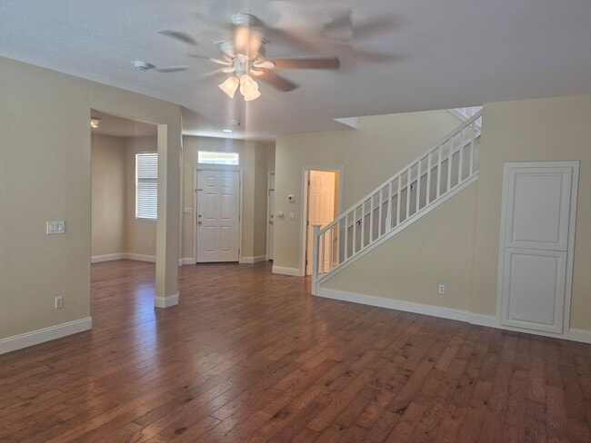 Building Photo - 5343 Dunlay Dr