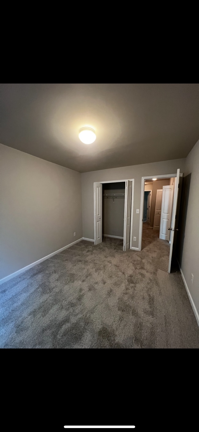 Building Photo - 465 Mulberry Row