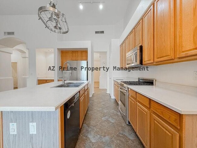 Building Photo - 890 N Bullmoose Dr