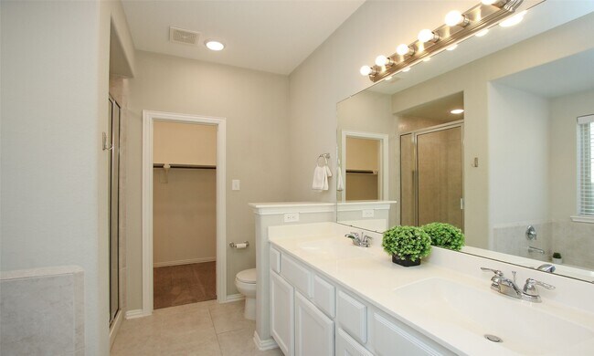 Building Photo - 177 Emory Birch