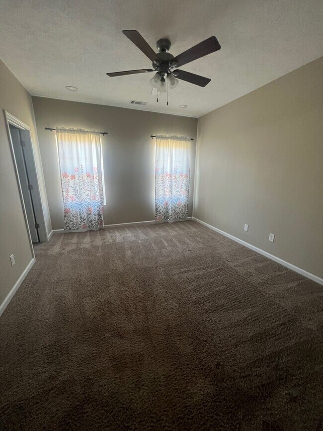 Building Photo - PRICE REDUCED! - 4 Bedroom/2 Bathroom  Home in Thomson, Georgia just off the Bypass