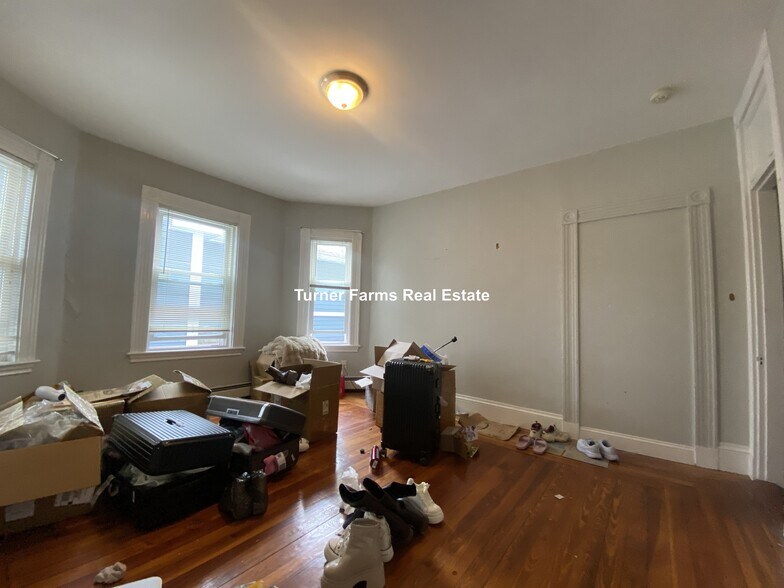 Building Photo - 173 Rindge Ave