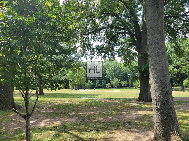 Building Photo - Beautiful 4BR/2BA HOUSE in Kew Gardens wit...