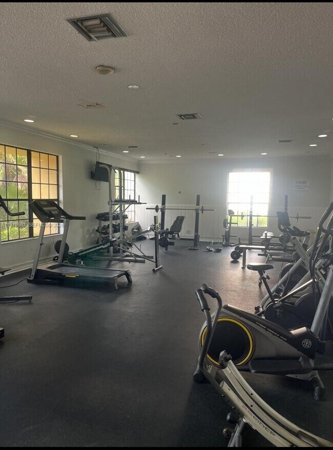 Building Photo - 5721 Riverside Dr