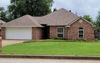 Building Photo - 3 bedroom 2 bath home in Tyler! Coming soon!