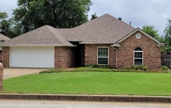 Building Photo - 3 bedroom 2 bath home in Tyler! Coming soon!
