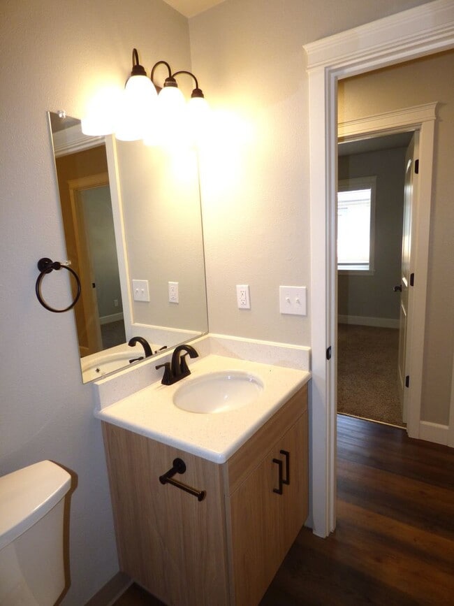 Building Photo - 3576-3578 Fisher Ct NE Salem, OR 97305