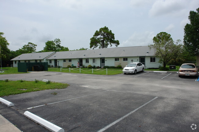 Villas of Northport - North Port, FL | Apartment Finder