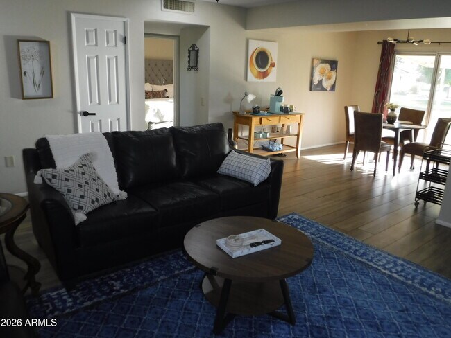 Building Photo - 11029 W Caron Dr