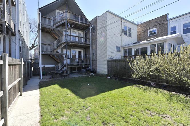 Building Photo - 3506 N Damen Ave