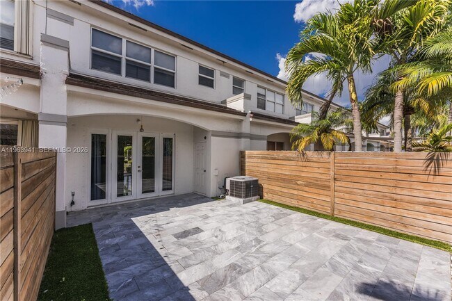 Building Photo - 4243 NW 112th Ct