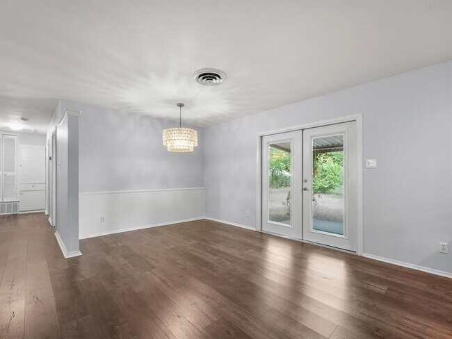 Building Photo - 8010 Camden Dr
