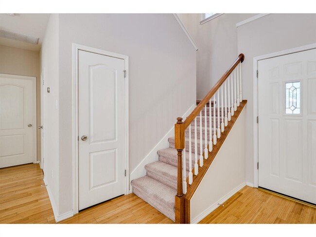 Building Photo - 5709 Pecanwood Ln